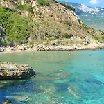 Βίλα Yianna Καραβάδος