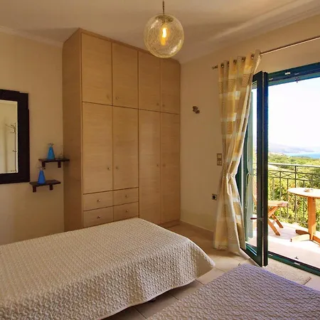 Yianna * Karavádhos